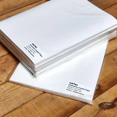 Format A4 de la sublimation du papier pour vêtements de couleur claire 100  feuilles/Pack 20 Packs/carton - Chine La sublimation du papier, papier de  transfert de chaleur