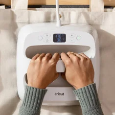 Cricut EasyPress SE 22,5 x 22,5 cm avec tapis – presse à chaud portable Cricut EasyPress SE 22,5 x 22,5 cm avec tapis – presse à chaud portable