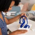 Cricut Maker 4 + Pack Esencial - máquina de corte con kit de materiales y herramientas