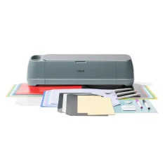 Cricut Maker 4 + Pack Essencial, máquina de corte inteligente com kit de materiais e ferramentas. Cricut Maker 4 + Pack Essencial, máquina de corte inteligente com kit de materiais e ferramentas.